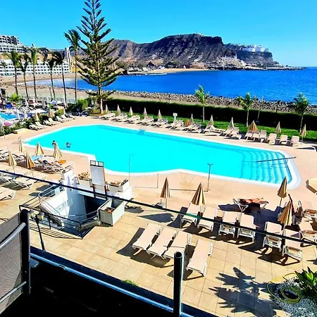 Apartment Ocean Breeze Oasis: Deluxe Beachfront Retreat With Stunning Views Playa Del Cura (Gran Canaria)